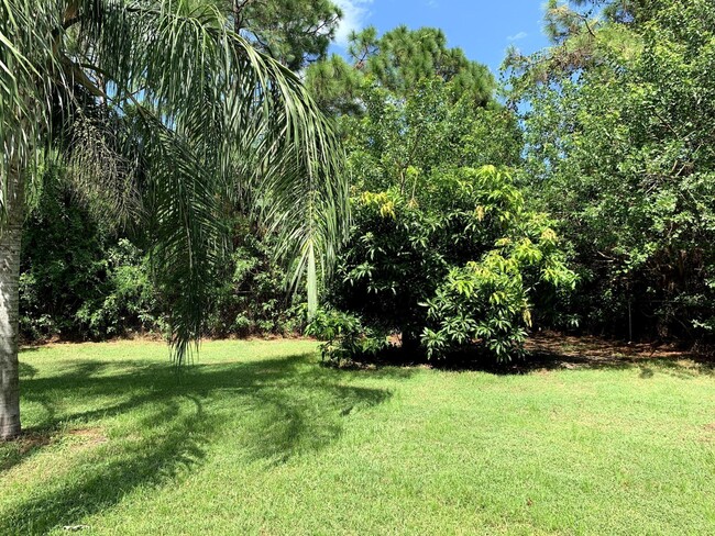 5570 NW Cruzan Ave in Port St. Lucie, FL - Building Photo - Building Photo