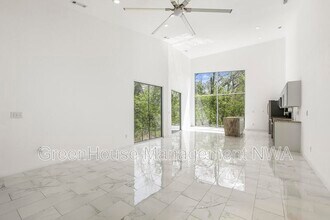508 NW J St in Bentonville, AR - Building Photo - Building Photo