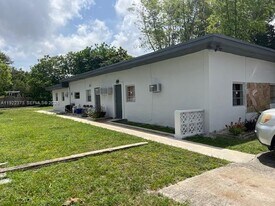 2784 SW 14th St in Fort Lauderdale, FL - Building Photo