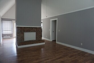 814 Lorraine Dr in Wilmington, NC - Building Photo - Building Photo