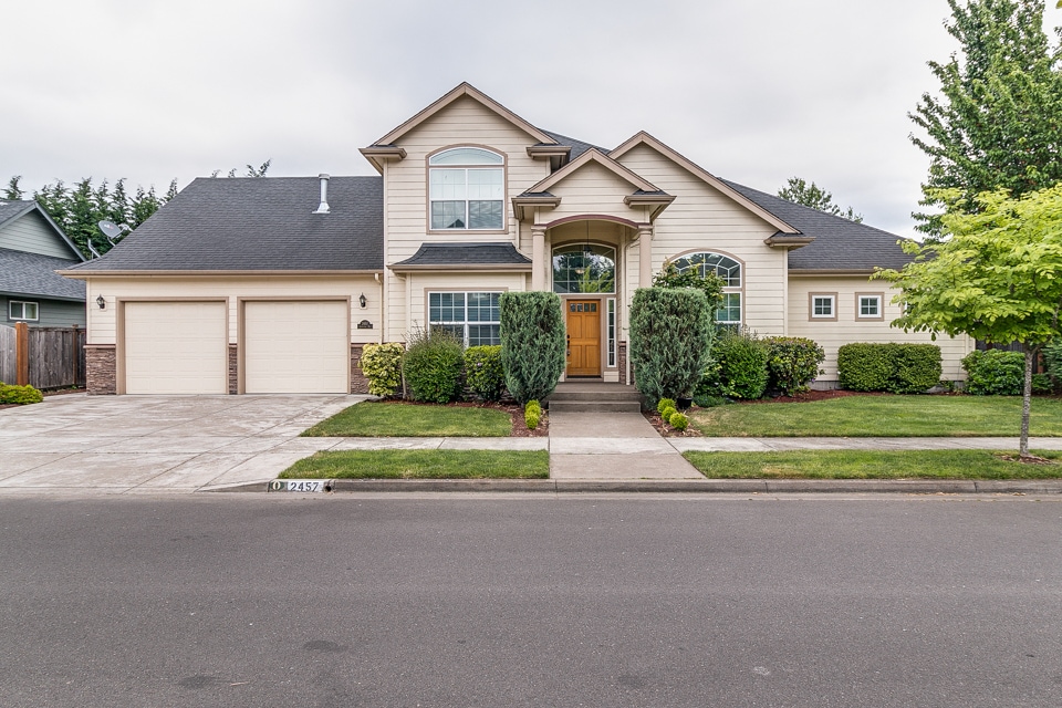 2457 Crowther Dr in Eugene, OR - Building Photo