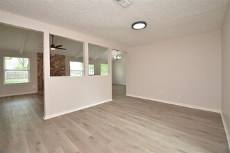 2931 Jenny Dr in Sugar Land, TX - Building Photo - Building Photo