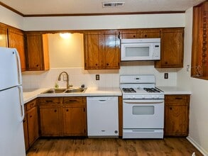 1412 Hawk Tree Dr in College Station, TX - Building Photo - Building Photo