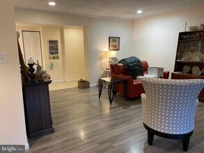 6 Longstream Ct in Baltimore, MD - Building Photo - Building Photo