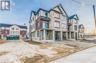 23 Dodman Cres in Hamilton, ON - Building Photo - Building Photo