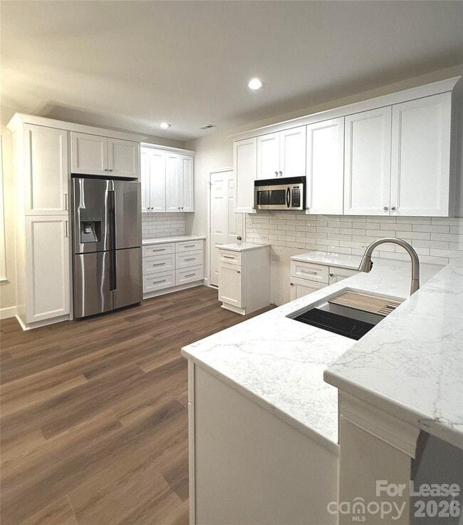 property at 9235 Island Overlook Ct