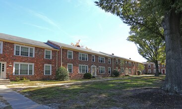 Landmark at Gayton in Richmond, VA - Building Photo - Building Photo