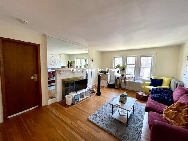 115 Lanark Rd, Unit 1
