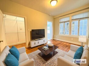 Jones Street Apartments LLC. in San Francisco, CA - Building Photo - Interior Photo