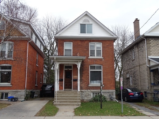 property at 205 Collingwood St