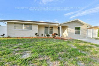 8018 Pineapple Ln in Port Richey, FL - Building Photo - Building Photo