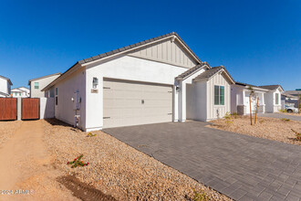 280 E Leland Rd in San Tan Valley, AZ - Building Photo - Building Photo