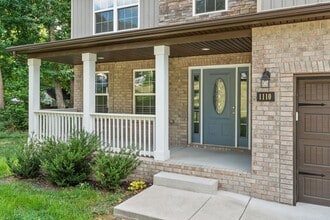 1110 Stonebrook Dr in Clarksville, TN - Building Photo - Building Photo