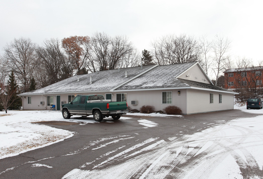 602 Terrill Rd in Menomonie, WI - Building Photo