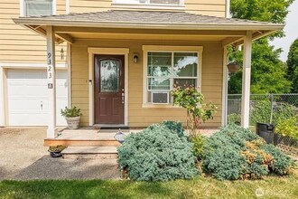 9323 4th Ave W in Everett, WA - Building Photo - Building Photo