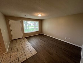 2608 Dale Dr, Unit B in Champaign, IL - Building Photo - Building Photo
