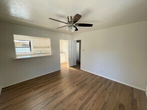 744-744 W Main St in Santa Paula, CA - Building Photo - Building Photo