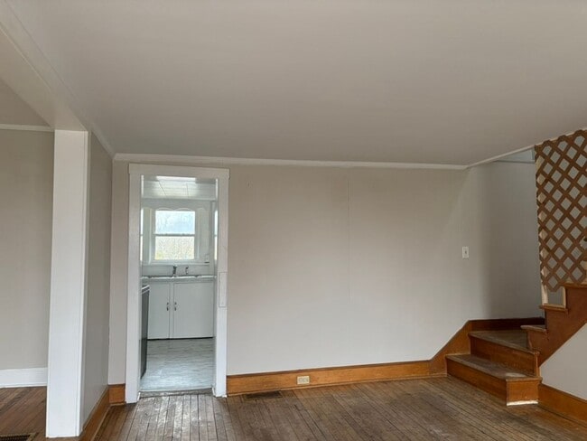 251 Wayne Ave in Waynesboro, PA - Building Photo - Building Photo