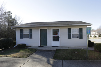 Lockhart Lane Apartments in Gaffney, SC - Building Photo - Building Photo