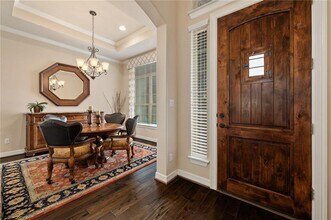 205 Lake Como Dr in Austin, TX - Building Photo - Building Photo