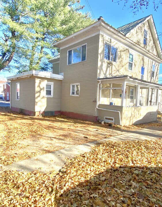 145 Water St, Unit 2 in Waterville, ME - Building Photo