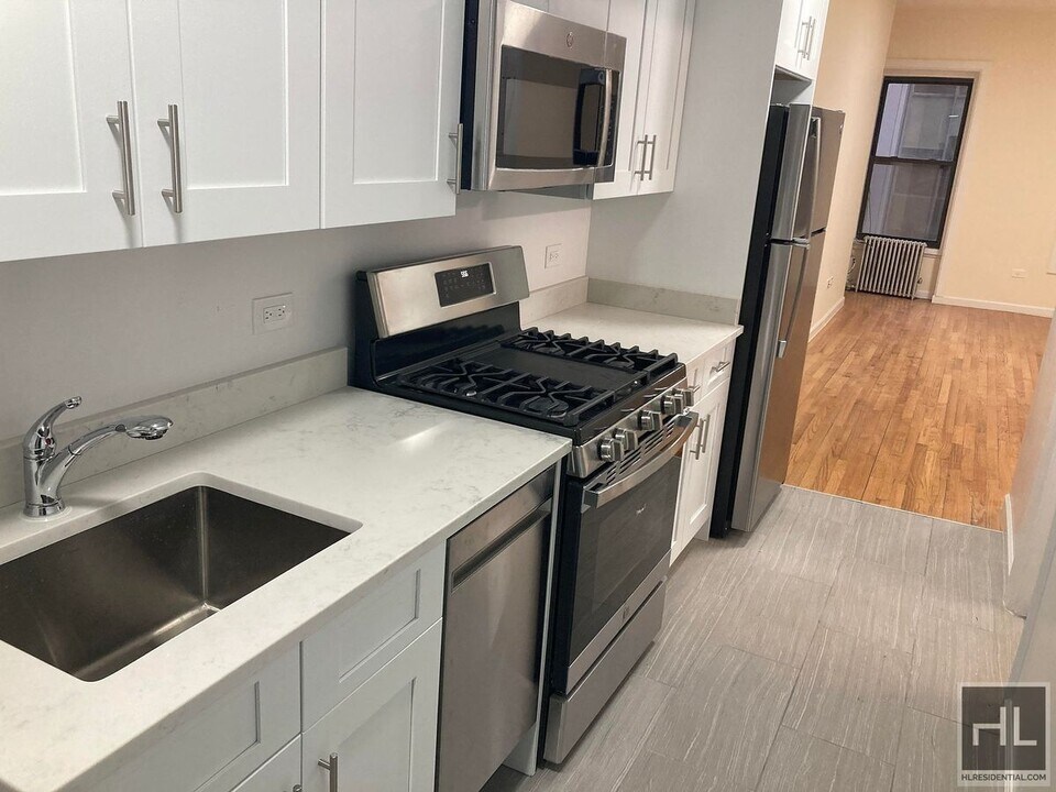 WEST 56 STREET in New York, NY - Building Photo