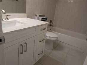 9621 SW 77th Ave in Miami, FL - Building Photo - Building Photo