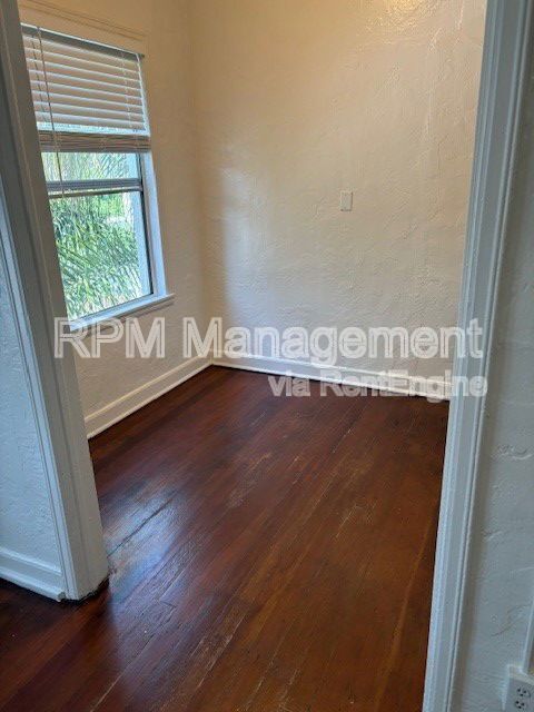 property at 1523 N Mccadden Pl