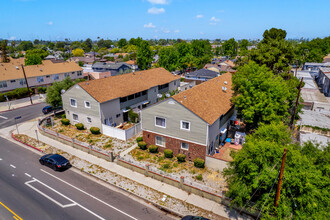 10617 Oxnard St in North Hollywood, CA - Building Photo - Building Photo