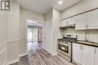 449 Concord Ave in Toronto, ON - Building Photo - Building Photo