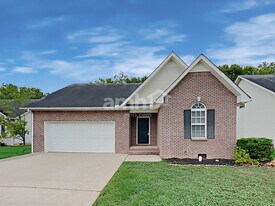 1721 N Cove in Murfreesboro, TN - Building Photo