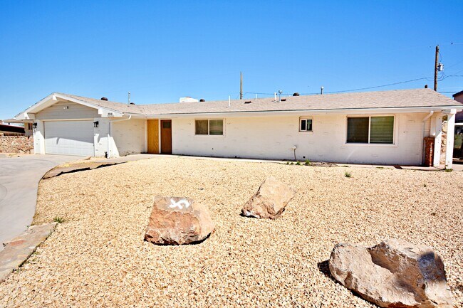 2521 Harvard Ave in Alamogordo, NM - Building Photo - Building Photo
