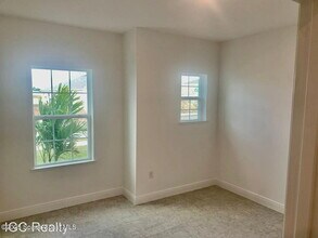 2482 Pinwherry St NW in Palm Bay, FL - Building Photo - Building Photo