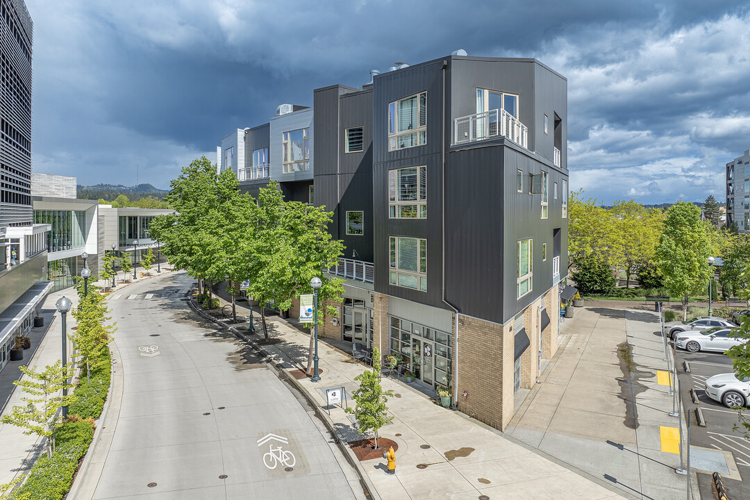 Crescent Promenade in Beaverton, OR - Building Photo