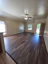 909 West Prairie Wind Way in Mustang, OK - Building Photo - Building Photo