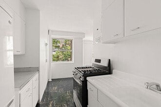 80 La Salle St in New York, NY - Building Photo - Building Photo