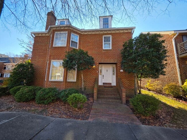 313 Raleigh Ave in Norfolk, VA - Building Photo - Building Photo