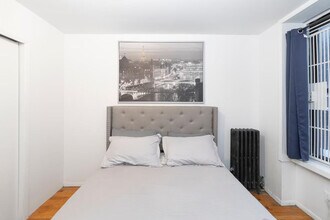 340e E 93rd St in New York, NY - Building Photo - Building Photo