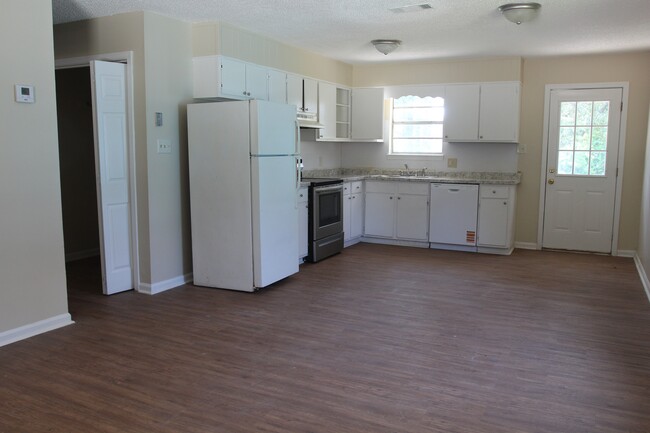 2507 Beachview Dr in Albany, GA - Building Photo - Building Photo