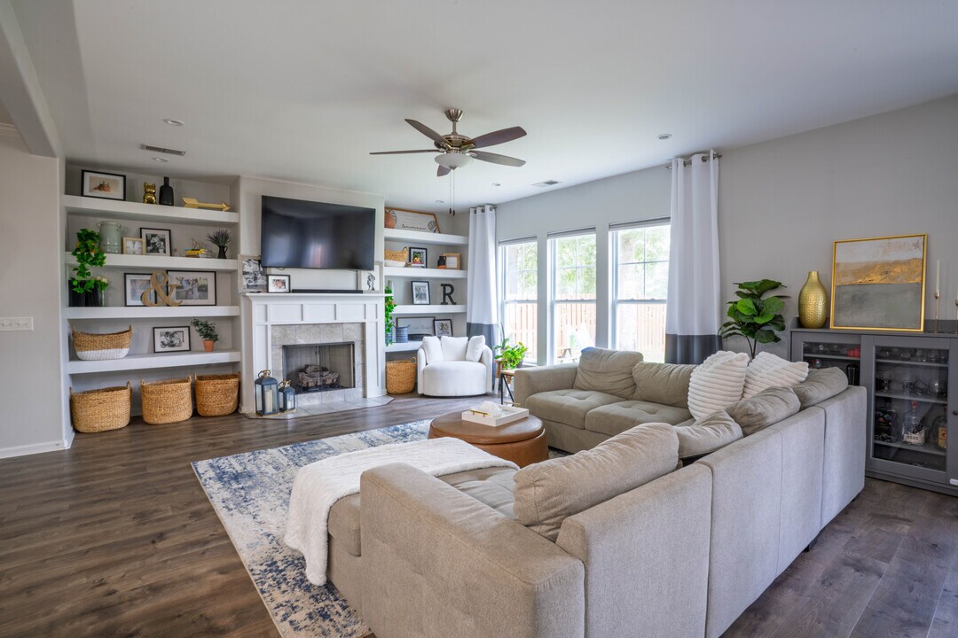 86 Isle Of Palms E in Bluffton, SC - Building Photo