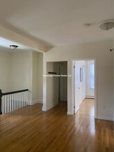 214 Broadway, Unit 3 in Cambridge, MA - Building Photo - Building Photo