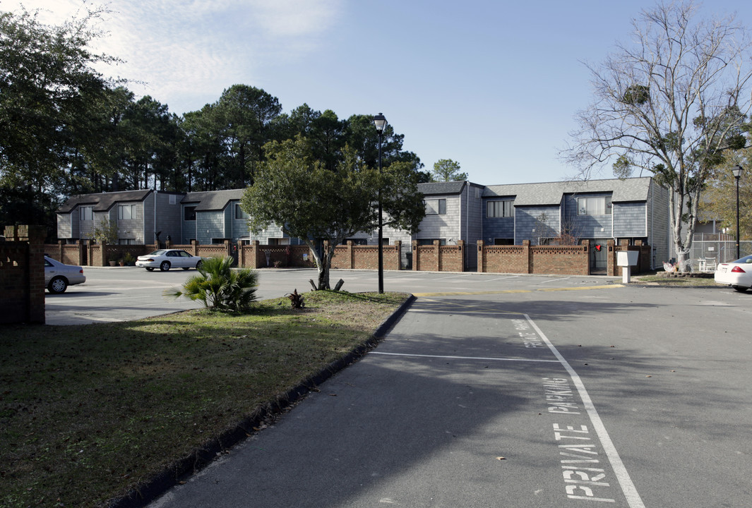 New Centre Villages in Wilmington, NC - Building Photo