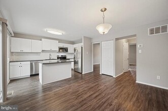 290 Birch Dr in Lafayette Hill, PA - Building Photo - Building Photo