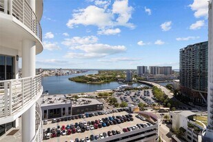 1209 E Cumberland Ave, Unit 1702 in Tampa, FL - Building Photo