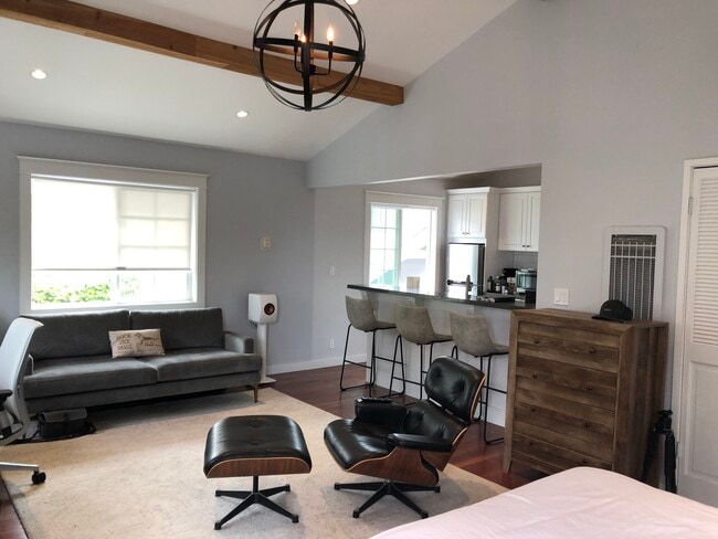 422 Ashland Ave, Unit A in Santa Monica, CA - Building Photo - Building Photo