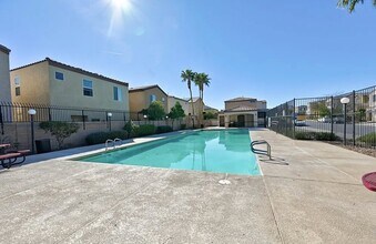 7695 Crystal Village Ln in Las Vegas, NV - Building Photo - Building Photo