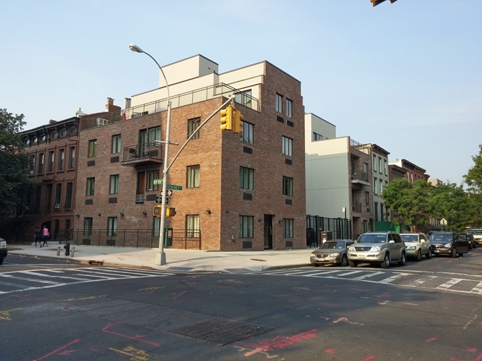 194 Herkimer St in Brooklyn, NY - Building Photo