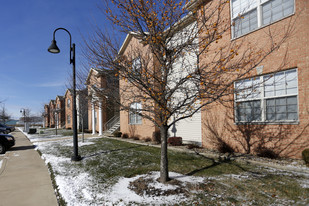 Crowwood Pointe by Royse + Brinkmeyer in Champaign, IL - Foto de edificio - Building Photo