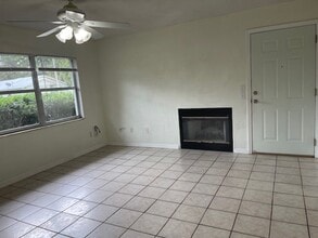 111 Valencia Dr in Edgewater, FL - Building Photo - Building Photo