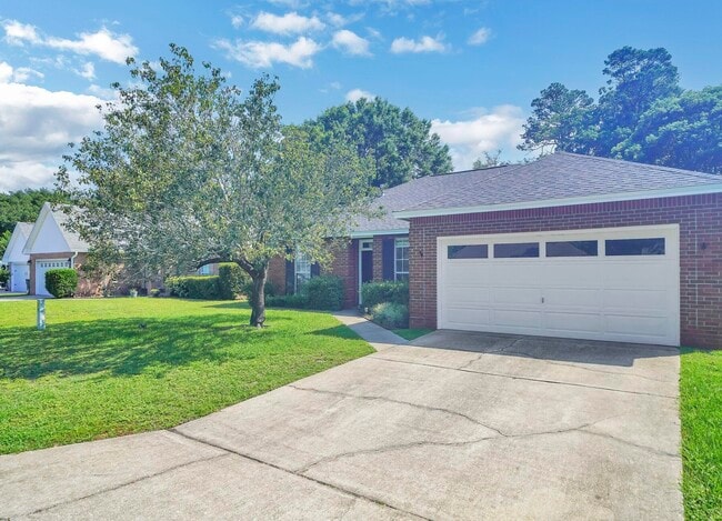 property at 4469 Parkwood Square